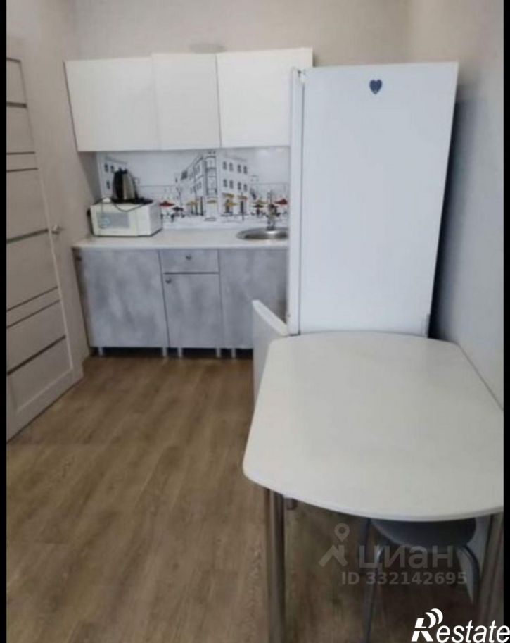 2-комн квартира микрорайон Радужный, 72