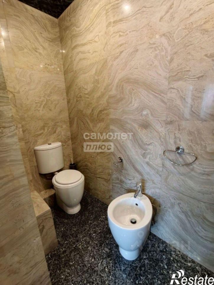 3-комн квартира ул Грязнова, 4,  д. 4