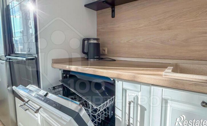 4-комн квартира ул Поленова, 33/3,  д. 33/3