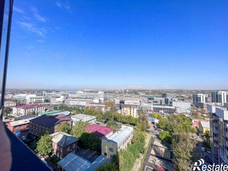 4-комн квартира ул Декабрьских Событий, 31,  д. 31