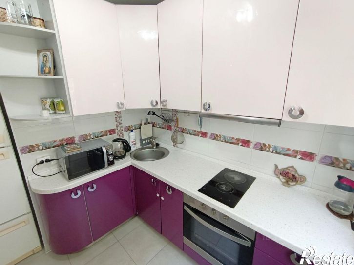 3-комн квартира микрорайон Приморский, 9