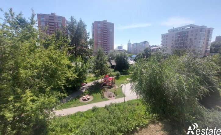 3-комн квартира ул Пискунова, 100,  д. 100