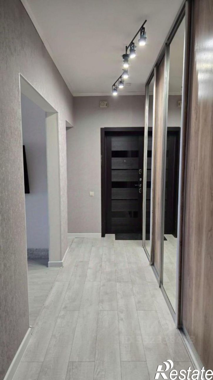 3-комн квартира ул Булавина, 10/6,  д. 10/6