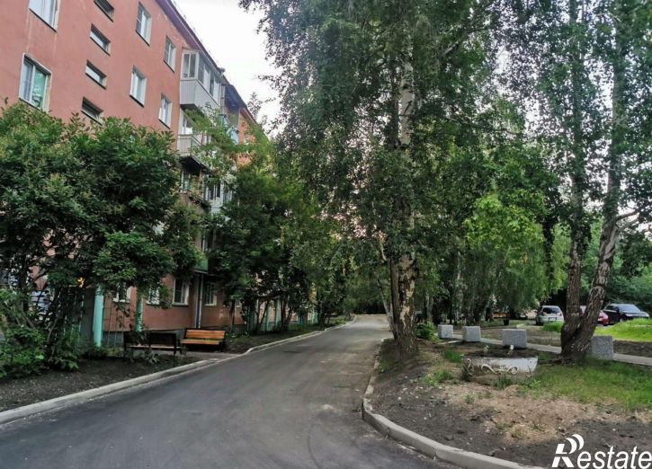 3-комн квартира ул Безбокова, 3,  д. 3