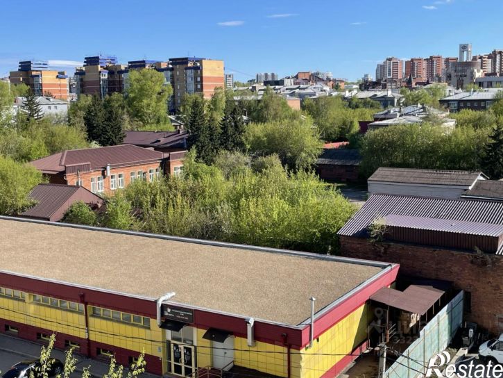 3-комн квартира ул Поленова, 17,  д. 17