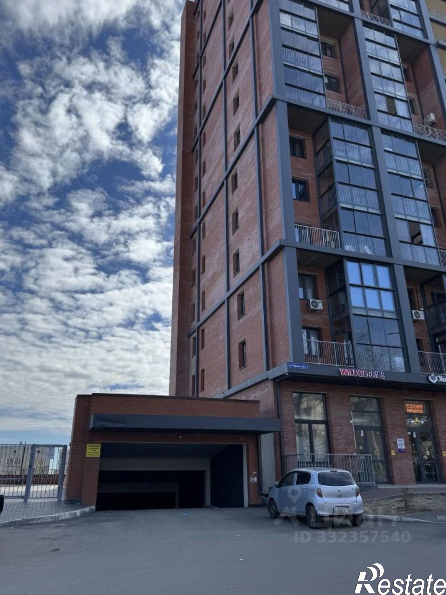 Сдать гараж, место в паркинге за 8 001 рублей на ул Лермонтова, 17