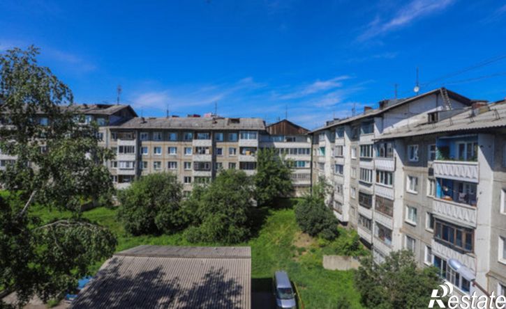 3-комн квартира ул Бажова, 17,  д. 17