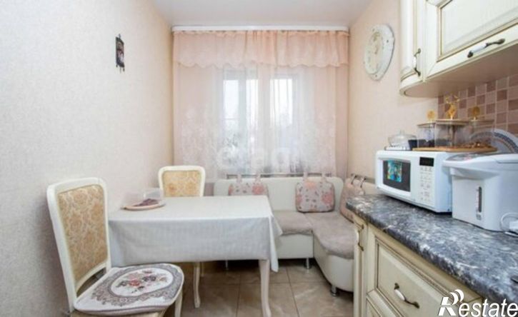 3-комн квартира микрорайон Университетский, 71