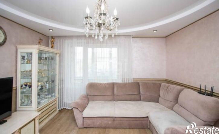 3-комн квартира микрорайон Университетский, 71
