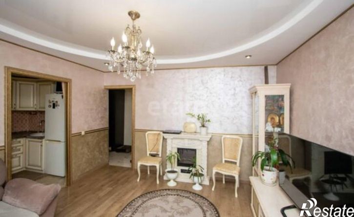 3-комн квартира микрорайон Университетский, 71