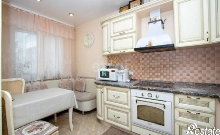3-комн квартира микрорайон Университетский, 71