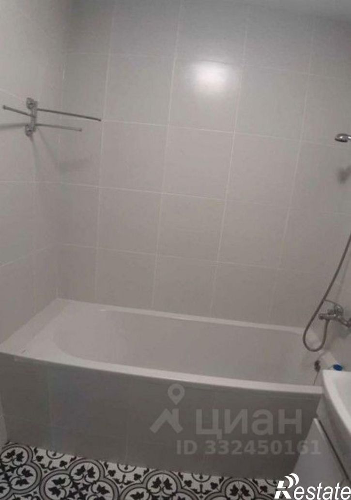 1-комн квартира ул Канадзавы, 1,  д. 1