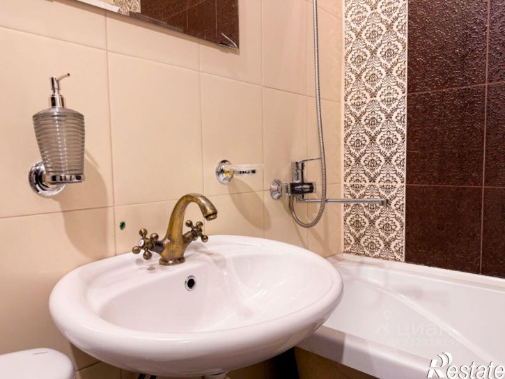 2-комн квартира ул Бородина, 56,  д. 56
