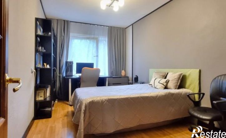 2-комн квартира микрорайон Университетский, 87