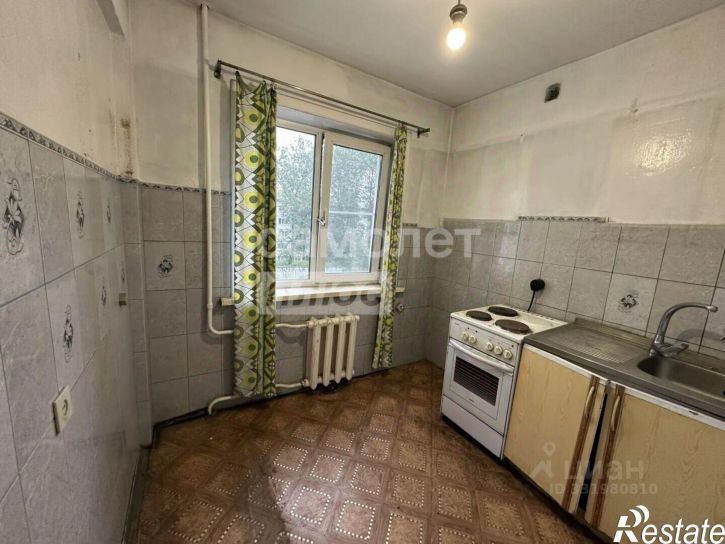 3-комн квартира ул Помяловского, 10,  д. 10