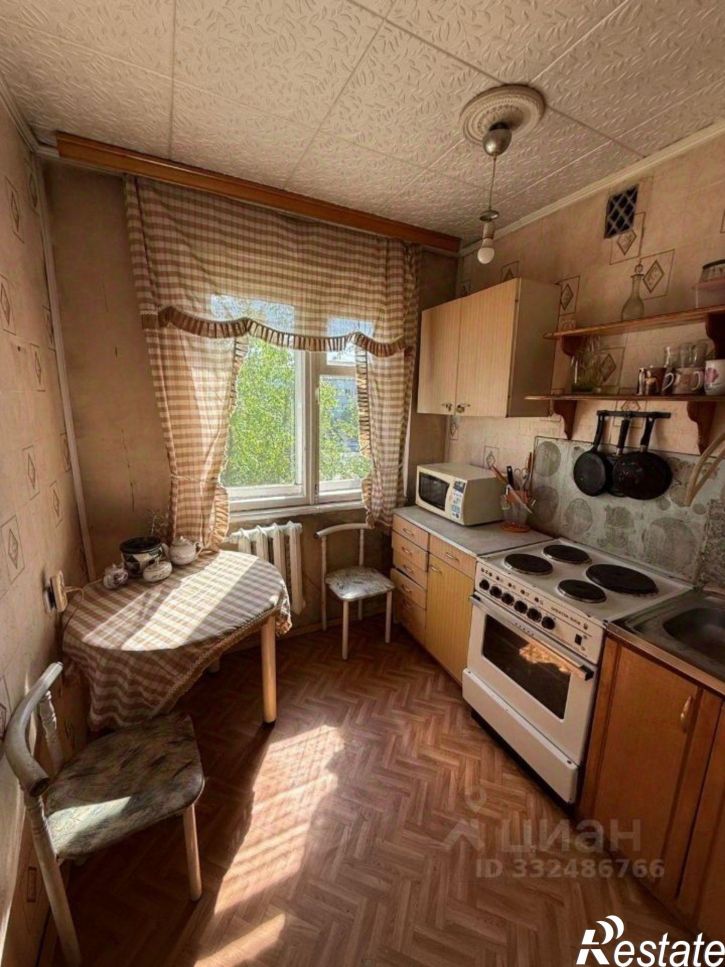 4-комн квартира микрорайон Приморский, 11