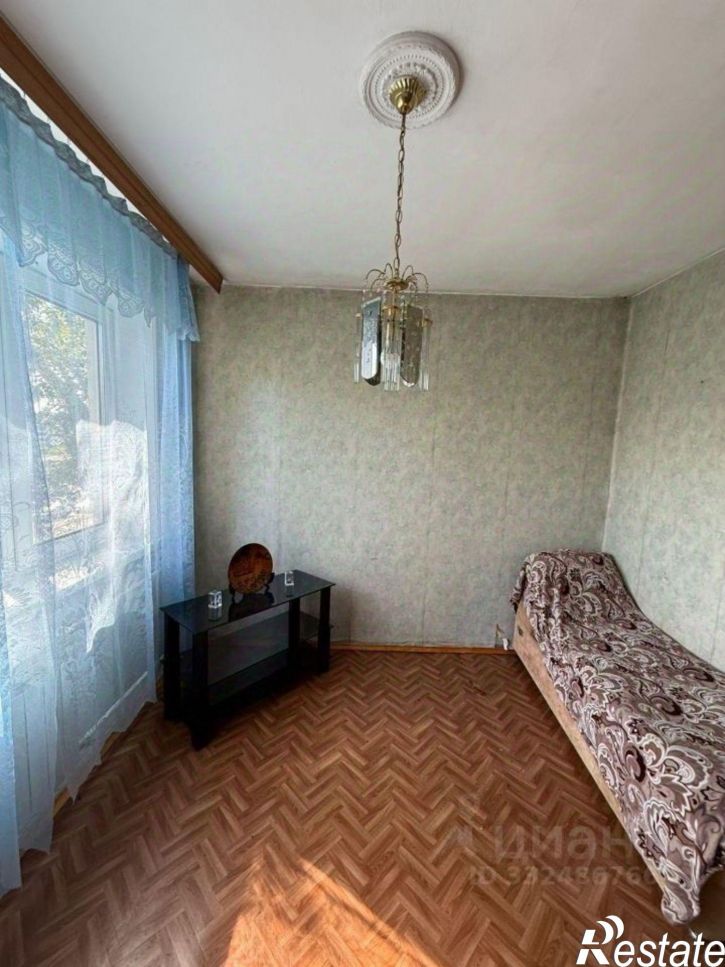 4-комн квартира микрорайон Приморский, 11