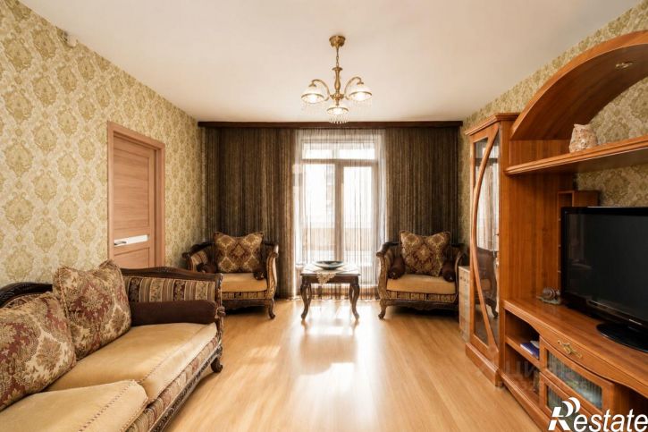 3-комн квартира ул Декабрьских Событий, 107б,  д. 107б