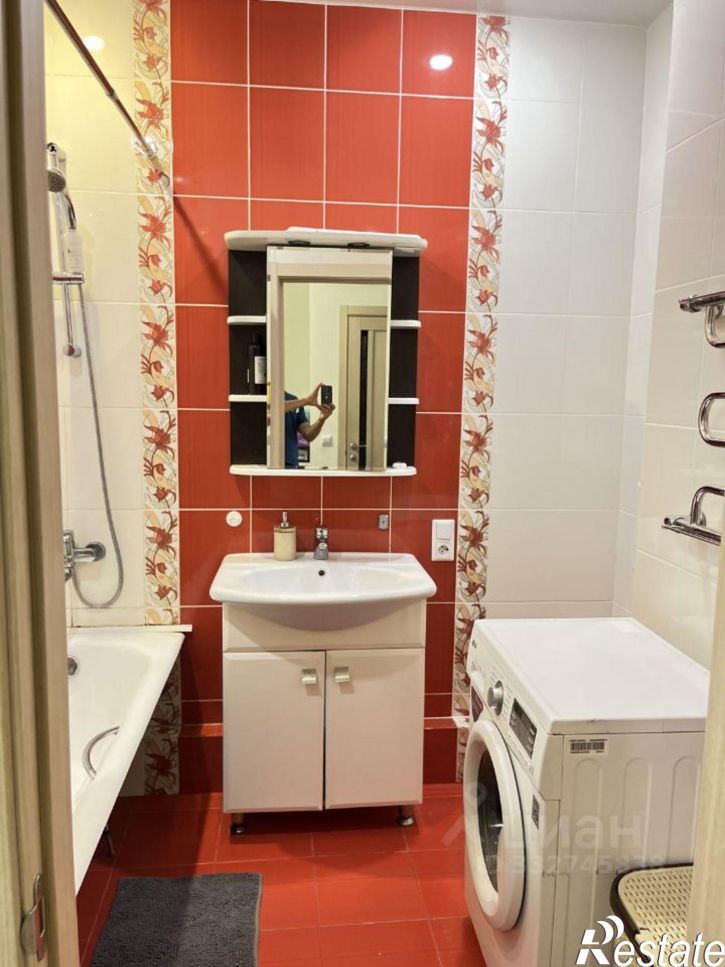 2-комн квартира ул Зверева, 1,  д. 1