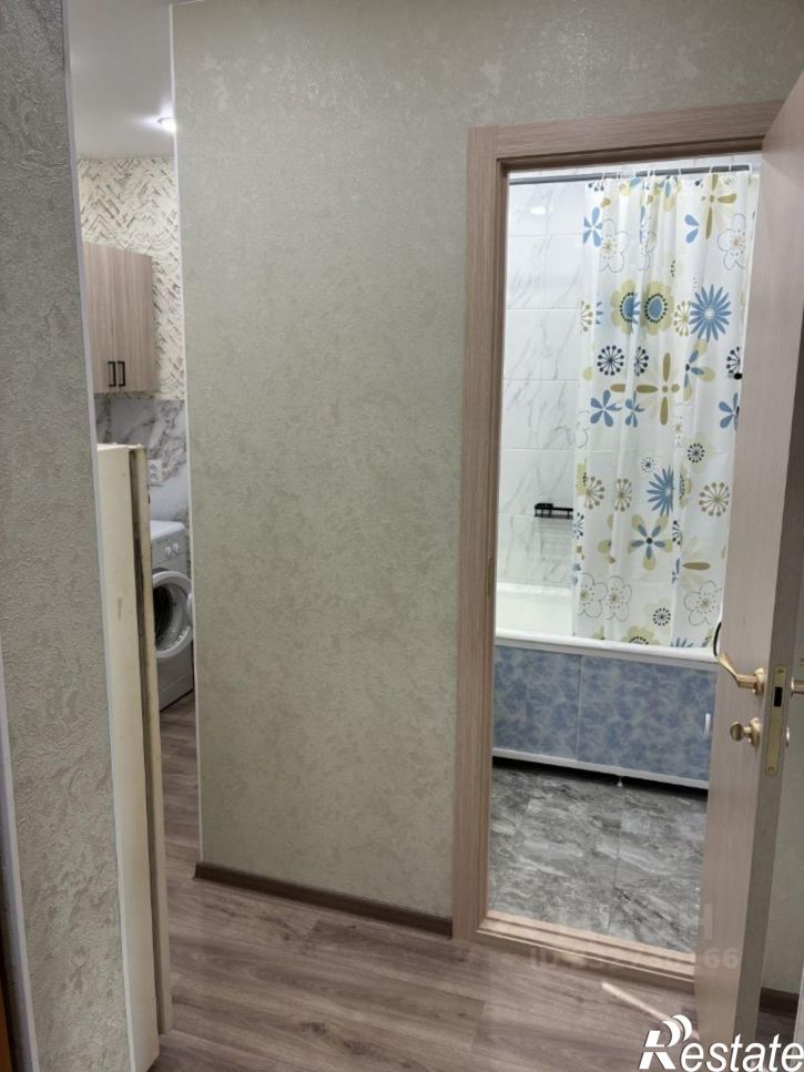 2-комн квартира микрорайон Университетский, 25