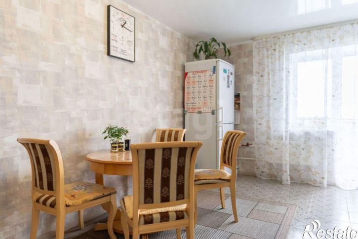 3-комн квартира ул Сурнова, 30/8,  д. 30/8