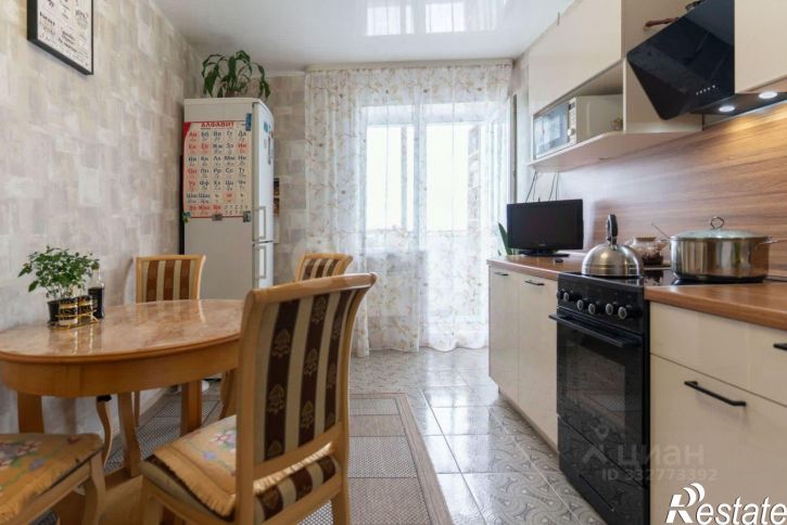 3-комн квартира ул Сурнова, 30/8,  д. 30/8
