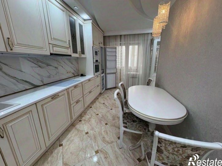 3-комн квартира ул Зверева, 1/3,  д. 1/3