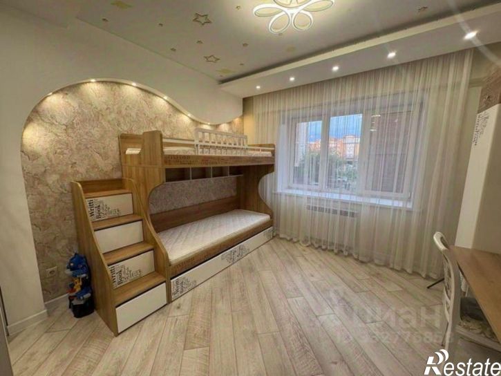 3-комн квартира ул Зверева, 1/3,  д. 1/3