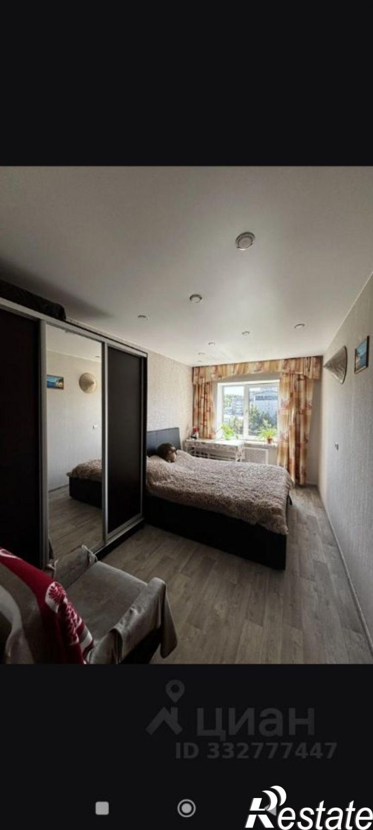 3-комн квартира микрорайон Университетский, 70