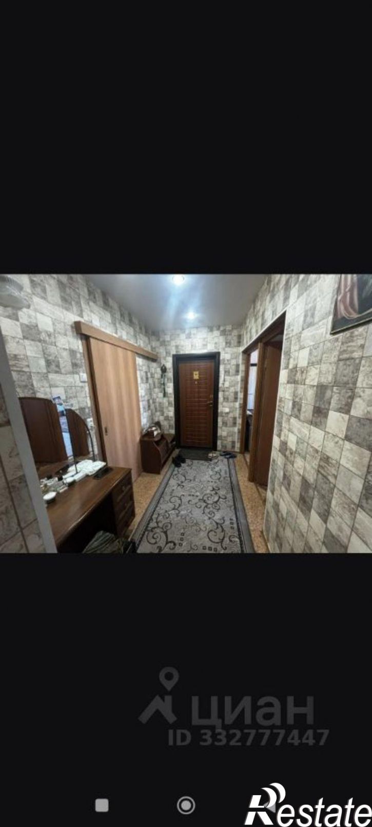 3-комн квартира микрорайон Университетский, 70