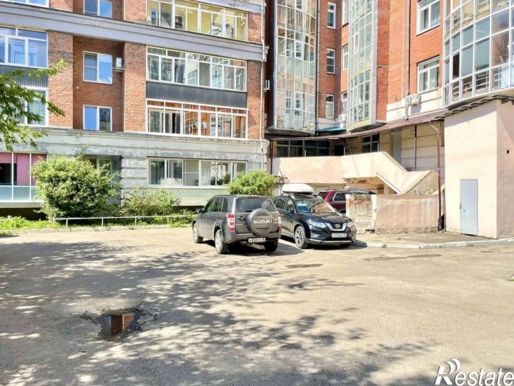 4-комн квартира ул Дальневосточная, 142,  д. 142