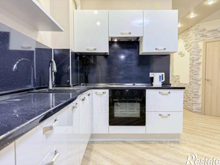 2-комн квартира ул Декабрьских Событий, 31,  д. 31