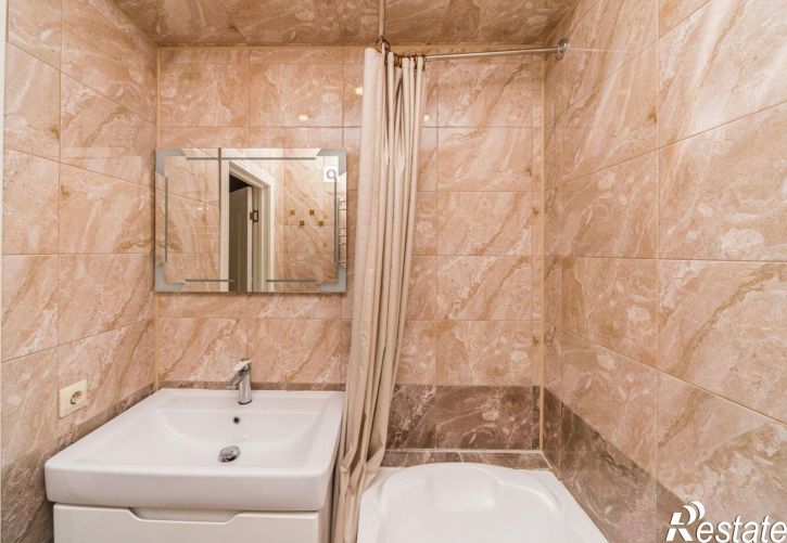 5-комн квартира ул Байкальская, 208,  д. 208