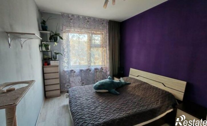 4-комн квартира микрорайон Университетский, 95