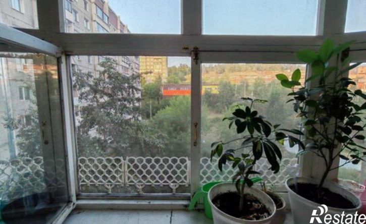 4-комн квартира микрорайон Университетский, 95