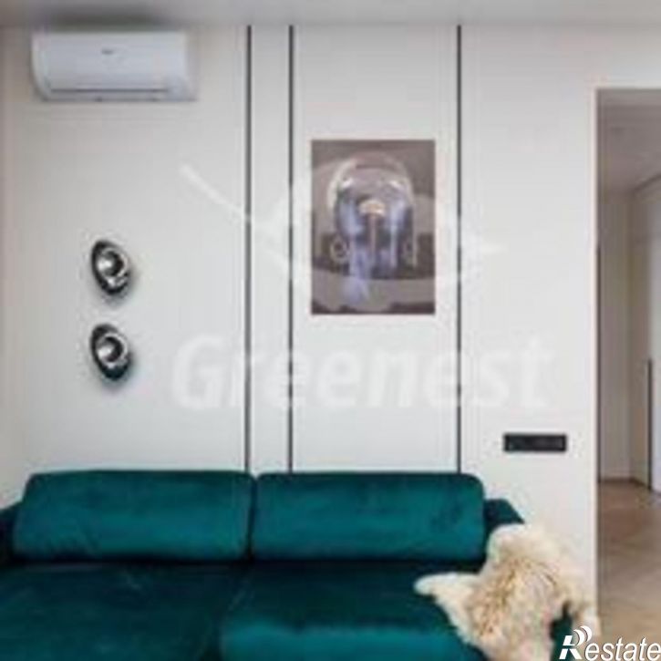 3-комн квартира ул Юрия Левитанского, 4,  д. 4