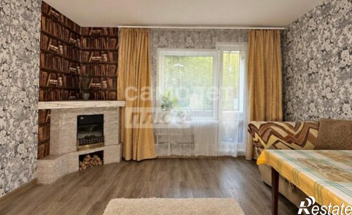 3-комн квартира микрорайон Университетский, 83