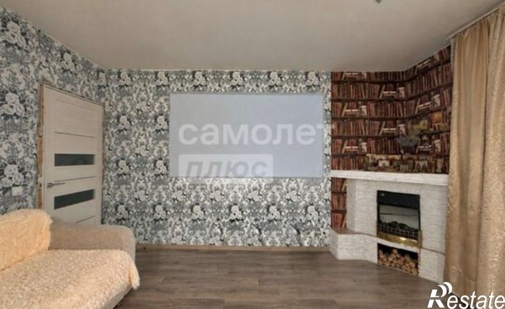 3-комн квартира микрорайон Университетский, 83