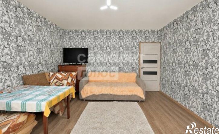 3-комн квартира микрорайон Университетский, 83