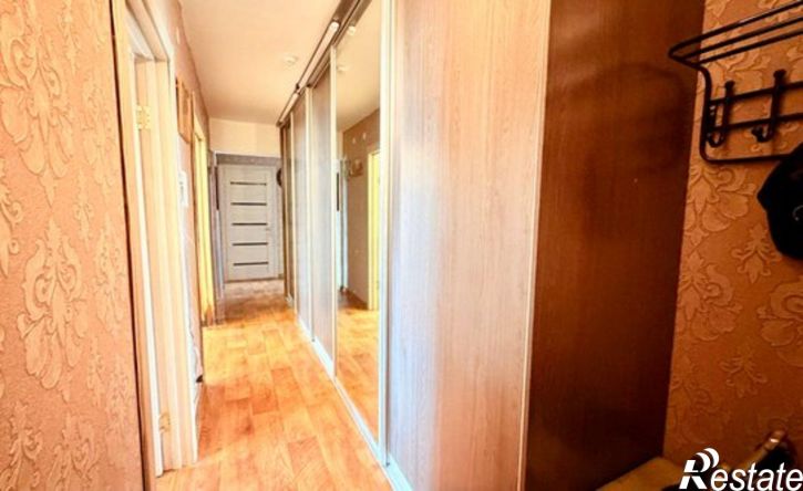 3-комн квартира улица Летописца Нита Романова, 25