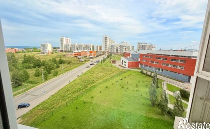 3-комн квартира улица Летописца Нита Романова, 25