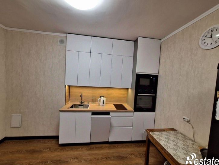 3-комн квартира ул Семена Лагоды, 4/5,  д. 4/5