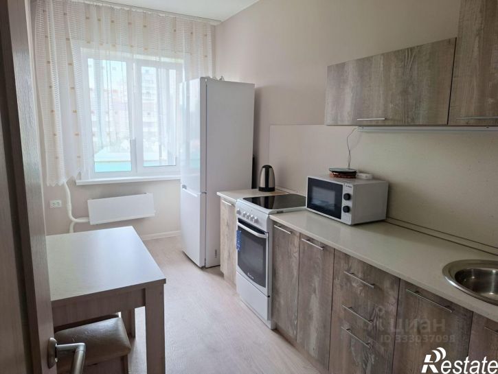2-комн квартира микрорайон Университетский, 17