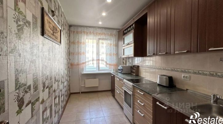 3-комн квартира микрорайон Университетский, 72