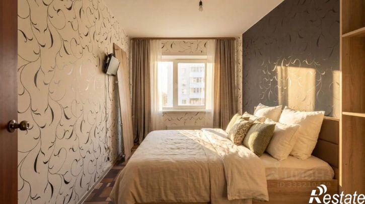3-комн квартира микрорайон Университетский, 72