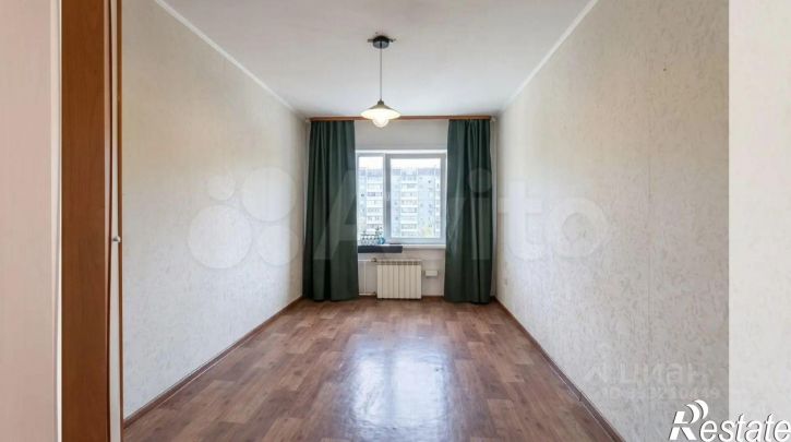 3-комн квартира микрорайон Университетский, 72