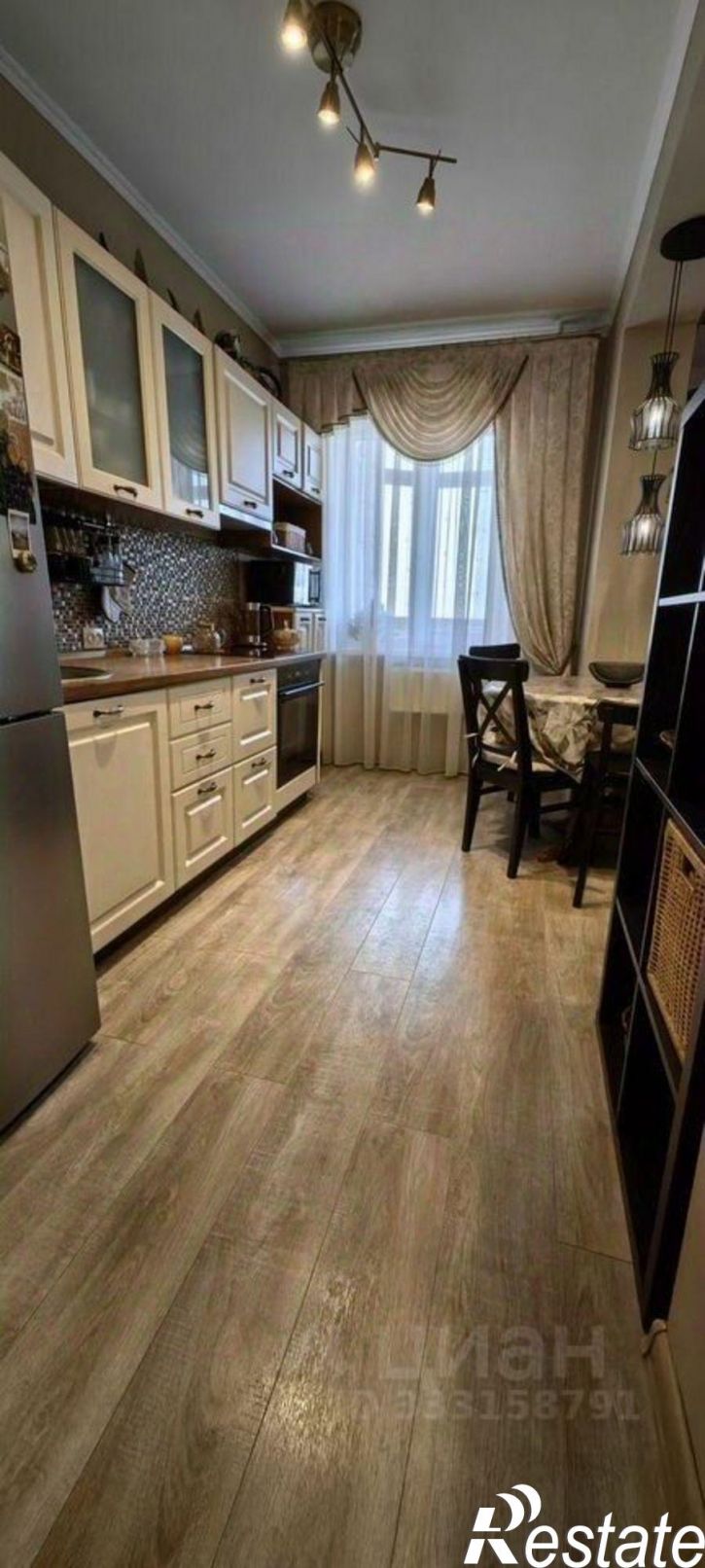 3-комн квартира микрорайон Университетский, 84