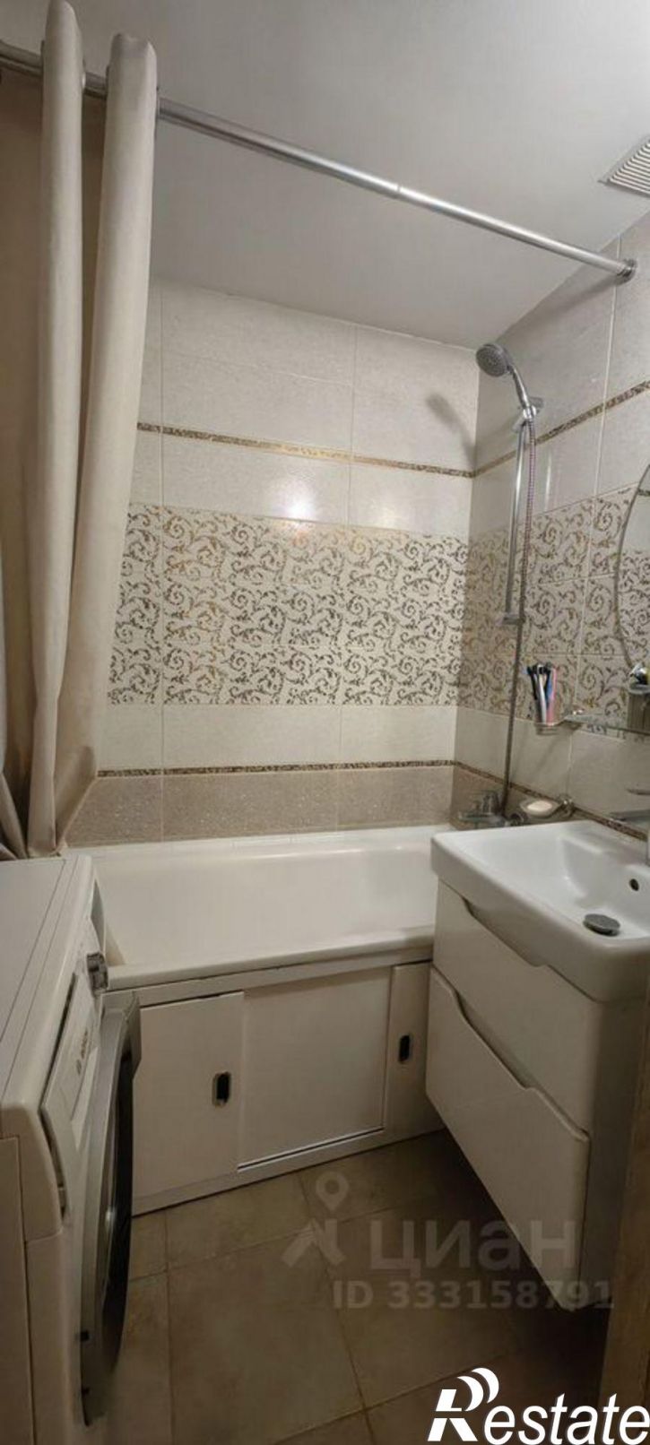 3-комн квартира микрорайон Университетский, 84
