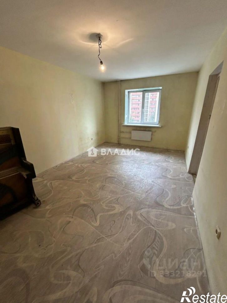 3-комн квартира ул Сурнова, 30/8,  д. 30/8
