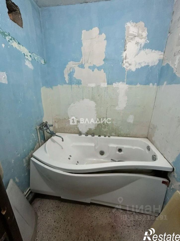 3-комн квартира ул Сурнова, 30/8,  д. 30/8